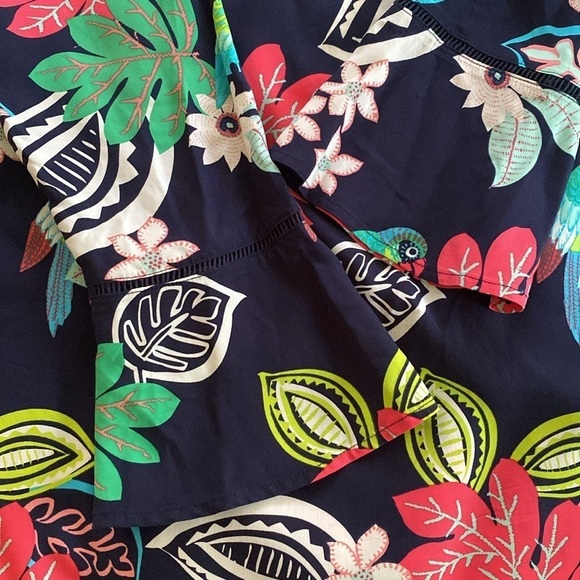 Crown & Ivy Split Neck Bell Sleeve Tropical Bird Print Navy Tunic Dress MP - Picture 6 of 7
